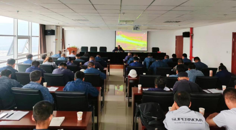 工投公司黨委召開(kāi)2024年度理論學(xué)習(xí)中心組第八次學(xué)習(xí)（擴(kuò)大）會(huì)暨召開(kāi)&ldquo;黨紀(jì)學(xué)習(xí)教育&rdquo;活動(dòng)推進(jìn)會(huì)